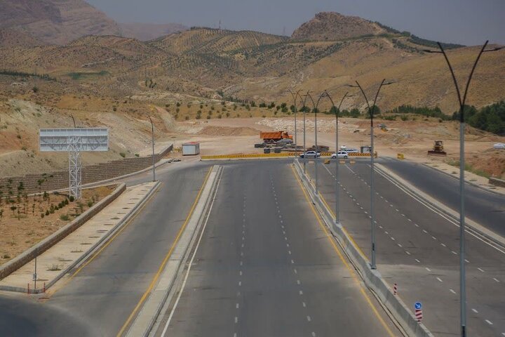 تکمیل رینگ پیرامونی شیراز با احداث فازهای ۲ و ۳ بزرگراه شهید آیت‌الله رئیسی