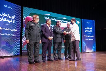 آیین گرامیداشت روز خبرنگار و مراسم تجلیل از راویان خط مقدم رسانه