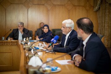 دیدار جمعی از مدیران رسانه‌های کشور با محمدرضا عارف، معاون اول رئیس جمهور