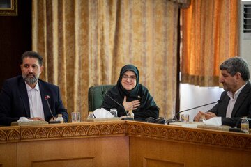 دیدار جمعی از مدیران رسانه‌های کشور با محمدرضا عارف، معاون اول رئیس جمهور
