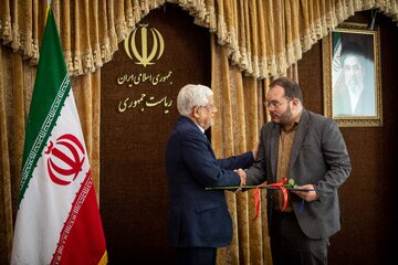 دیدار جمعی از مدیران رسانه‌های کشور با محمدرضا عارف، معاون اول رئیس جمهور