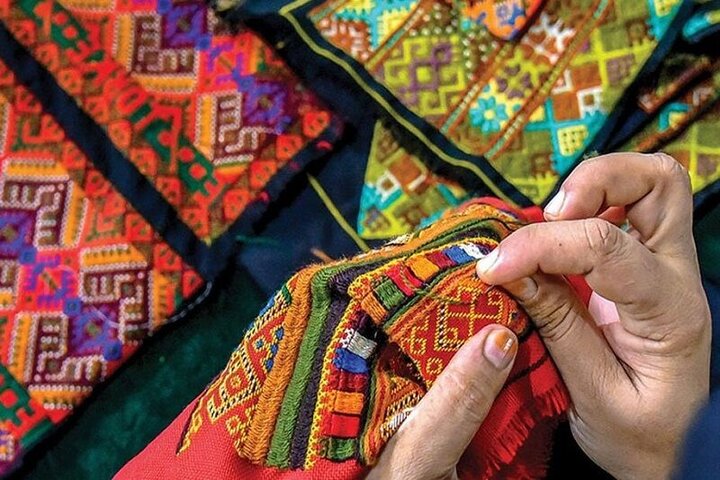 تلاش برای اتصال هنر سوزن‌دوزی سیستان و بلوچستان به بازارهای داخلی و خارجی