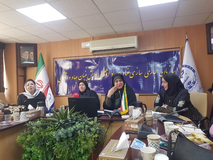 تلاش برای اتصال هنر سوزن‌دوزی سیستان و بلوچستان به بازارهای داخلی و خارجی