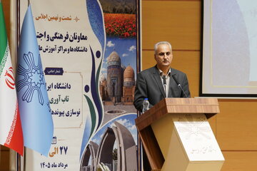 معاون استاندار اردبیل: دانشجو را باید در فرآیند تصمیم‌سازی و تصمیم‌گیری دخیل کنیم