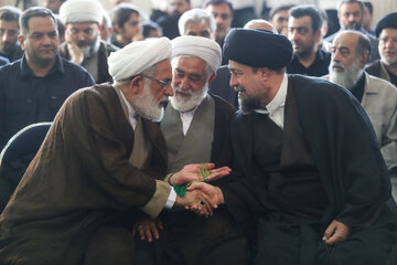 سید حسن خمینی و محمدجعفر منتظری در مراسم بزرگداشت چهلم «آقای شهید ایران»