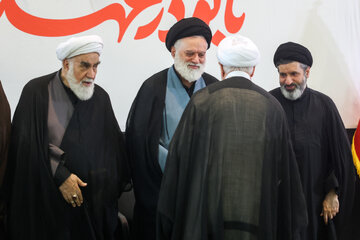 سید مسعود خامنه‌ای، سید مصطفی خامنه‌ای، محمد محمدی گلپایگانی و غلامحسین محسنی اژه‌ای در مراسم بزرگداشت چهلم «آقای شهید ایران»