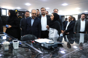 بهرام سرمست  استاندار آذربایجان‌ شرقی در بازدید استاندار آذربایجان شرقی از واحدهای صنعتی منطقه آزاد ارس