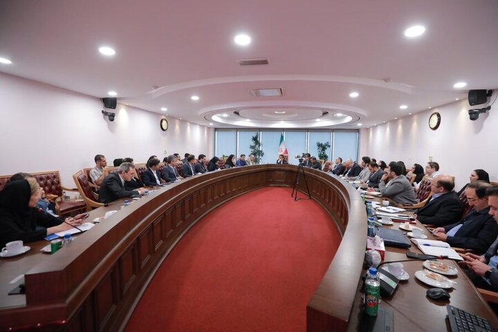 سازمان بورس آماده حمایت از صنعت لیزینگ 