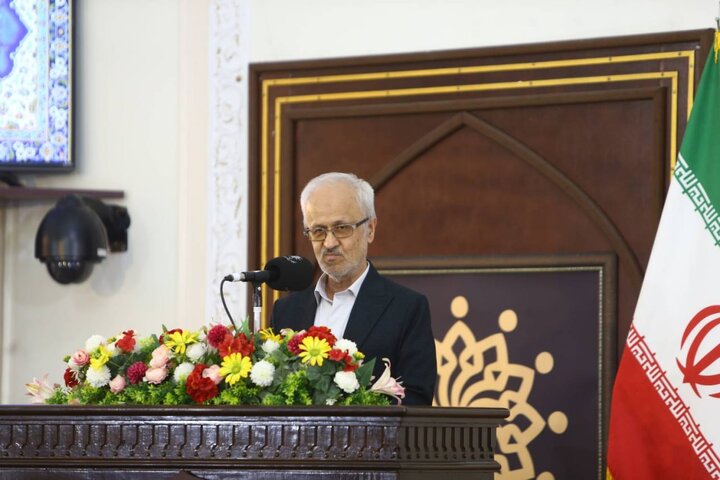 حکیمی که زبان فارسی را به سپهر مفاهیم فلسفی وارد کرد 