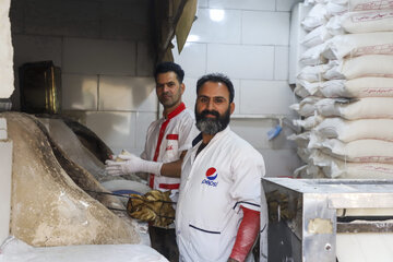 از من عکس بگیر