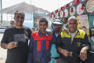از من عکس بگیر