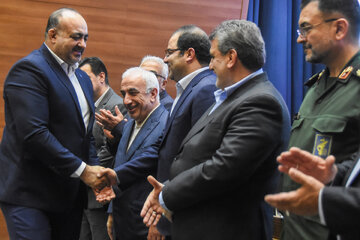 آیین تجلیل از صنعتگران، معدنکاران و صادرکنندگان برگزیده استان سمنان