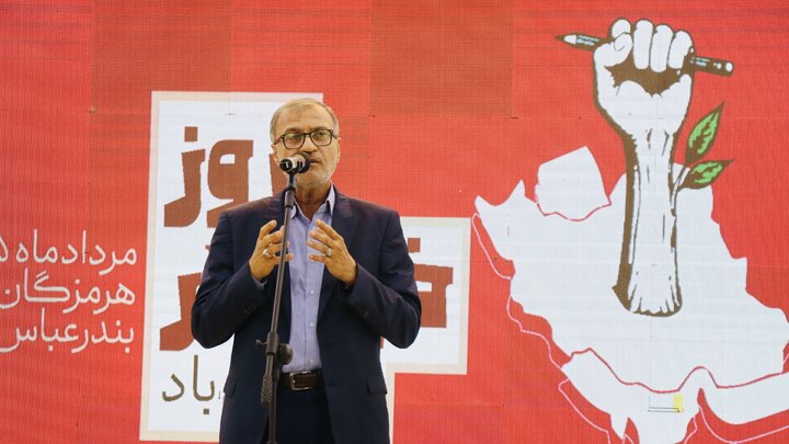 استاندار هرمزگان: رسانه رکن اساسی جامعه مدنی و بازوی اصلی نظارت بر ارکان حاکمیت است