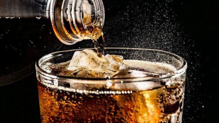 اولین شواهد مستقیم ارتباط نوشیدنی‌های شیرین‌شده با شکر با سرطان معده