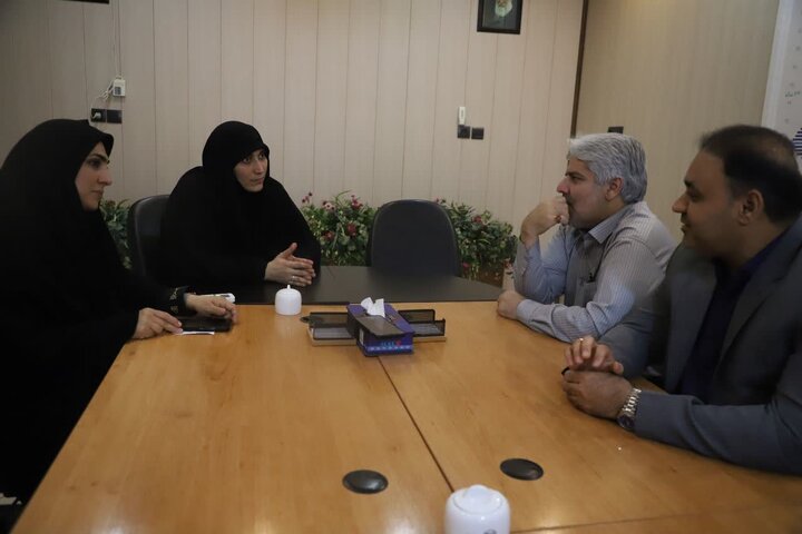 بازدید مدیرکل امور بانوان و خانواده استاندار قم از خبرگزاری ایسنا