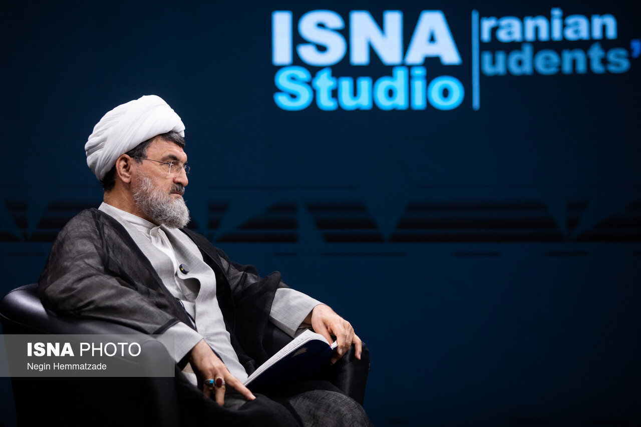 ویدیو/فرمانده پیشین بسیج: امام به طراحان انحلال ارتش گفت می‌خواهید با چوب‌دستی دفاع کنید؟