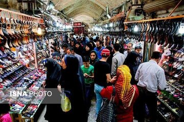 صدور ۱۷۷۱ پروانه صنفی جدید در قم/ صادرات از مبادی گمرکی استان به مرز ۹۵ میلیون دلار رسید