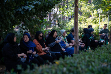 حضور والدین در دانشگاه امام صادق (ع) محل برگزاری سراسری ۱۴۰۵ - تهران