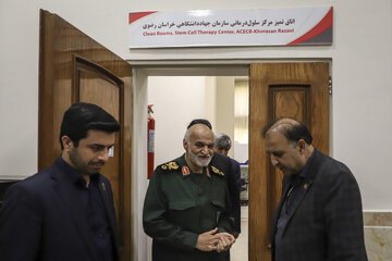بازدید فرمانده محترم سپاه امام رضا(ع) از آزمایشگاه سلول های بنیادی جهاد دانشگاهی مشهد