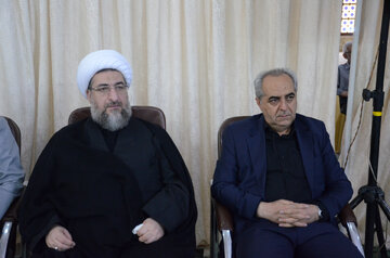 حجت السلام احمد مطهری اصل امام جمعه 
 شهر تبریز، بهرام سرمست استاندار آذربایجان شرقی در مراسم بزرگداشت چهلم «آقای شهید ایران» تبریز