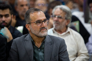 اکبر صالحی، معاون انتظامی امنیتی استانداری اصفهان در مراسم بزرگداشت چهلم «آقای شهید ایران» - اصفهان