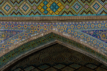 محمدکریم پیرنیا، پدر معماری سنتی ایران، سال ها قبل و بعد از دیدن مسجد آن را دانشگاه معماری ایران خواند. مسجدی که حالا با وجود داشتن عناصر معماری که آن را برتر کرده در حال فروپاشی و تخریب است.