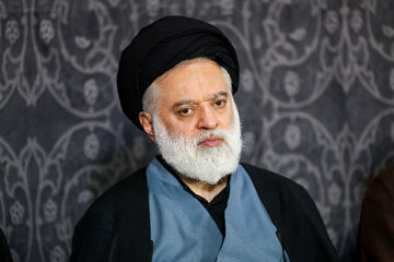 آیت‌الله مصطفی خامنه‌ای، فرزند رهبر شهید انقلاب در مراسم بزرگداشت چهلم «آقای شهید ایران» در حرم مطهر رضوی