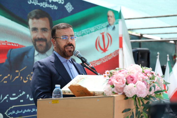 استاندار فارس: ارتقای ایمنی جاده‌ها وظیفه‌ای اسلامی و انسانی برای حفظ جان مردم است
