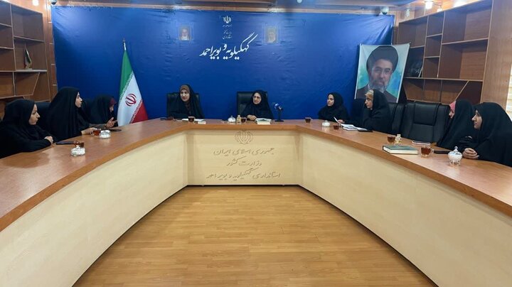 بروکراسی اداری و نگاه مقطعی دستگاه‌ها به گروه‌های جهادی مانع اثربخشی خدمات آنها می‌شود