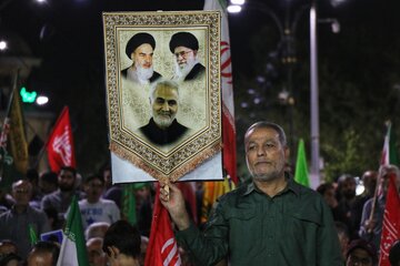 مراسم چهلمین روز تدفین رهبر انقلاب در همدان