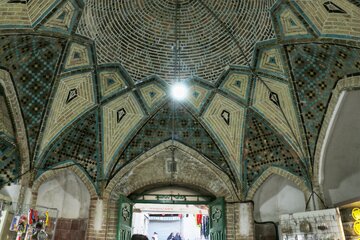 یکی از ورودی های مسجد جامع 
