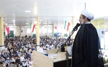 امام‌جمعه زاهدان: اقتدار جامعه اسلامی از مسیر وحدت می‌گذرد