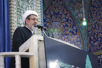 امام‌جمعه کرمان: اختلاف بین شیعه و سنی نقشه استعمار است