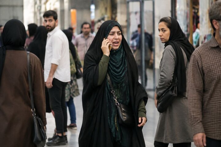 وقتی صدای بلند، آرامش دیگران را برهم می‌زند/بلند صحبت‌کردن؛ از عادت خانوادگی تا آزار روانی