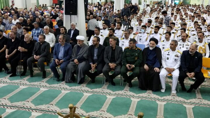 دریادار ایرانی: به‌زودی در دریا به دشمنان درسی خواهیم داد که فرصت گریه کردن نداشته باشند
