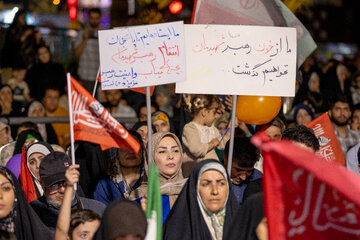 اجتماع عید بیعت با امام زمان (عج) در میدان ولیعصر تهران