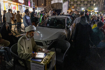 اجتماع عید بیعت با امام زمان (عج) در میدان ولیعصر تهران