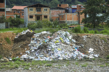 رهاسازی زباله در طبیعت سوادکوه - مازندران