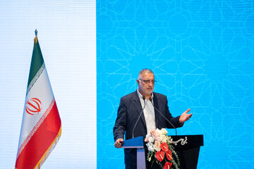 علیرضا زاکانی، شهردار تهران در مراسم گرامیداشت روز پزشک