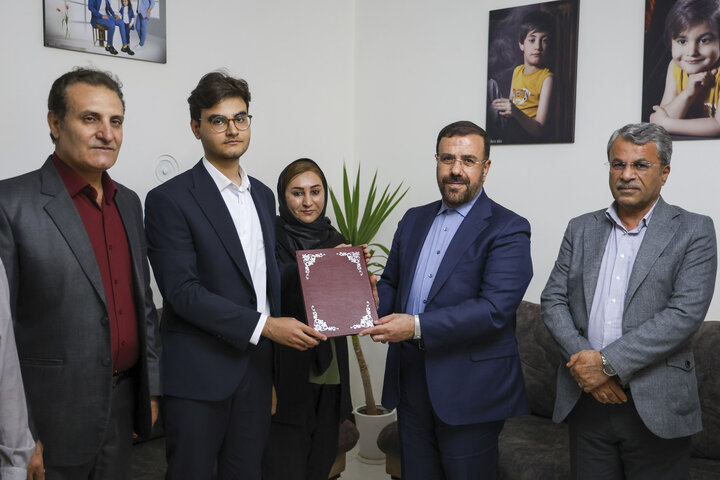 استاندار فارس: سرمایه‌گذاری در حوزه علم و فناوری ضرورتی اجتناب‌ناپذیر است