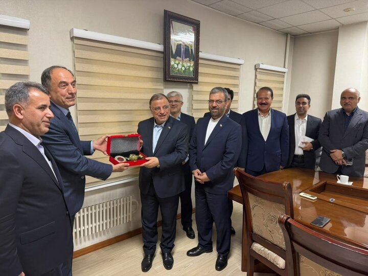 اتصال ریلی و هوایی، محور اصلی دیدار استاندار گلستان و وزیر نقلیات تاجیکستان