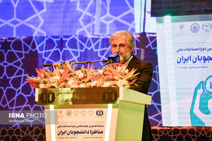 رئیس دانشگاه صنعتی اصفهان: مناظرات دانشجویی  زمینه گفت‌وگوی سالم و سازنده را فراهم ‌می‌کند