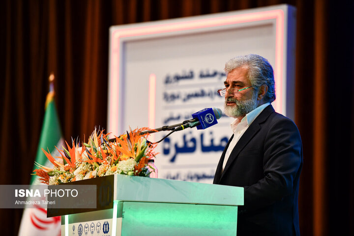 رئیس دانشگاه صنعتی اصفهان:
نقش دانشگاه‌ها در پیشرفت علمی و فرهنگی جامعه پررنگ‌تر شود