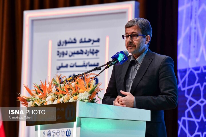 استاندار اصفهان: نشنیدن صدای متفاوت آغاز نگرانی و بحران است