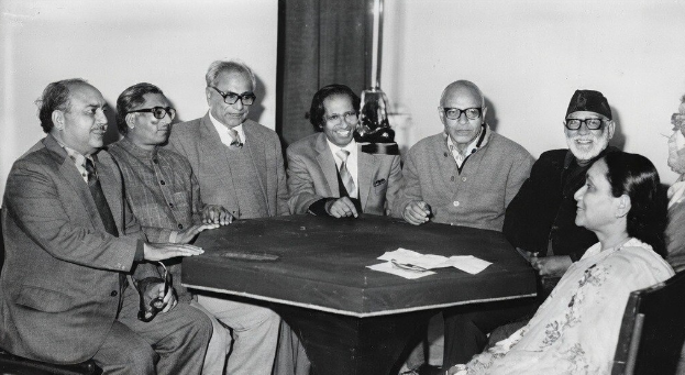 کارنامه دکتر پرویز ناتل خانلری