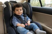 بدقلقی کودک در صندلی ماشین را باج‌گیری عاطفی ندانیم