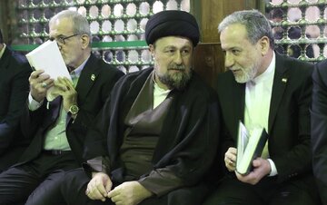 واکنش وزیر امور خارجه به تهدیدات و محاصره اقتصادی دشمن­