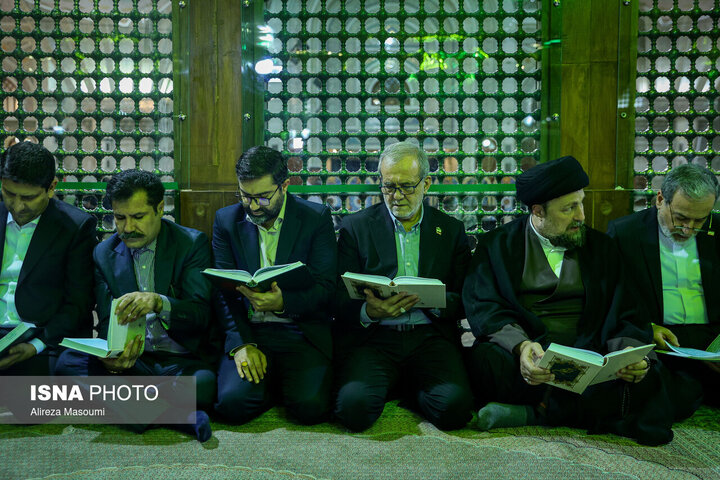 مراسم تجدید میثاق اعضای دولت با آرمان‌های امام راحل