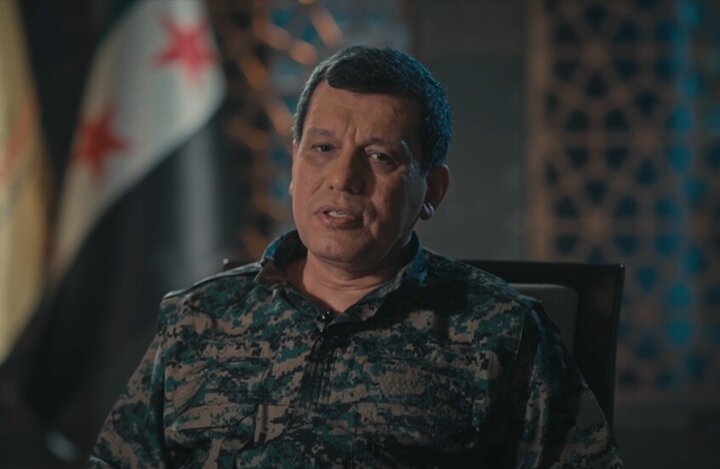 مظلوم عبدی با ترسیم آینده «قسد»:  تأسیسات نفتی رسما تحویل دولت سوریه شد