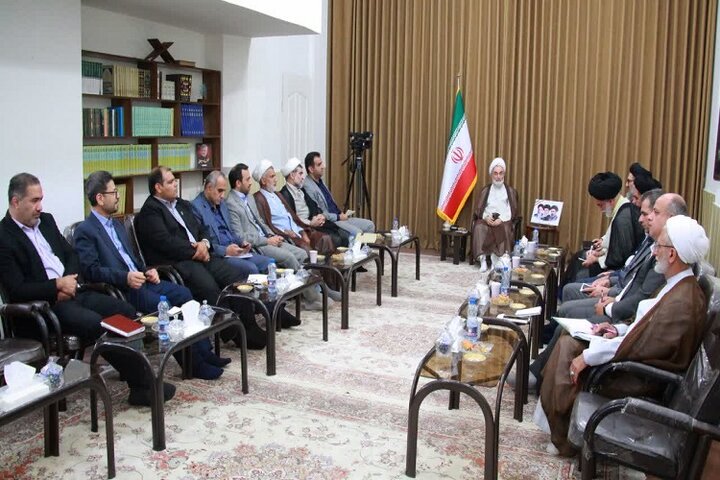نماینده ولی‌فقیه در گیلان: کرسی‌های آزاداندیشی از ابزارهای مهم رشد فکری دانشجویان است